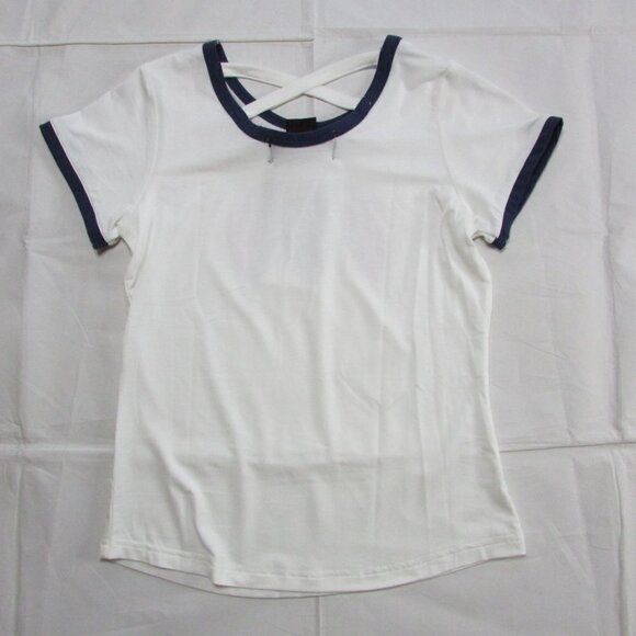 Cowgirl Legend Girl's Short Sleeve Criss Cross Feathers T-Shirt - Picture 2 of 3